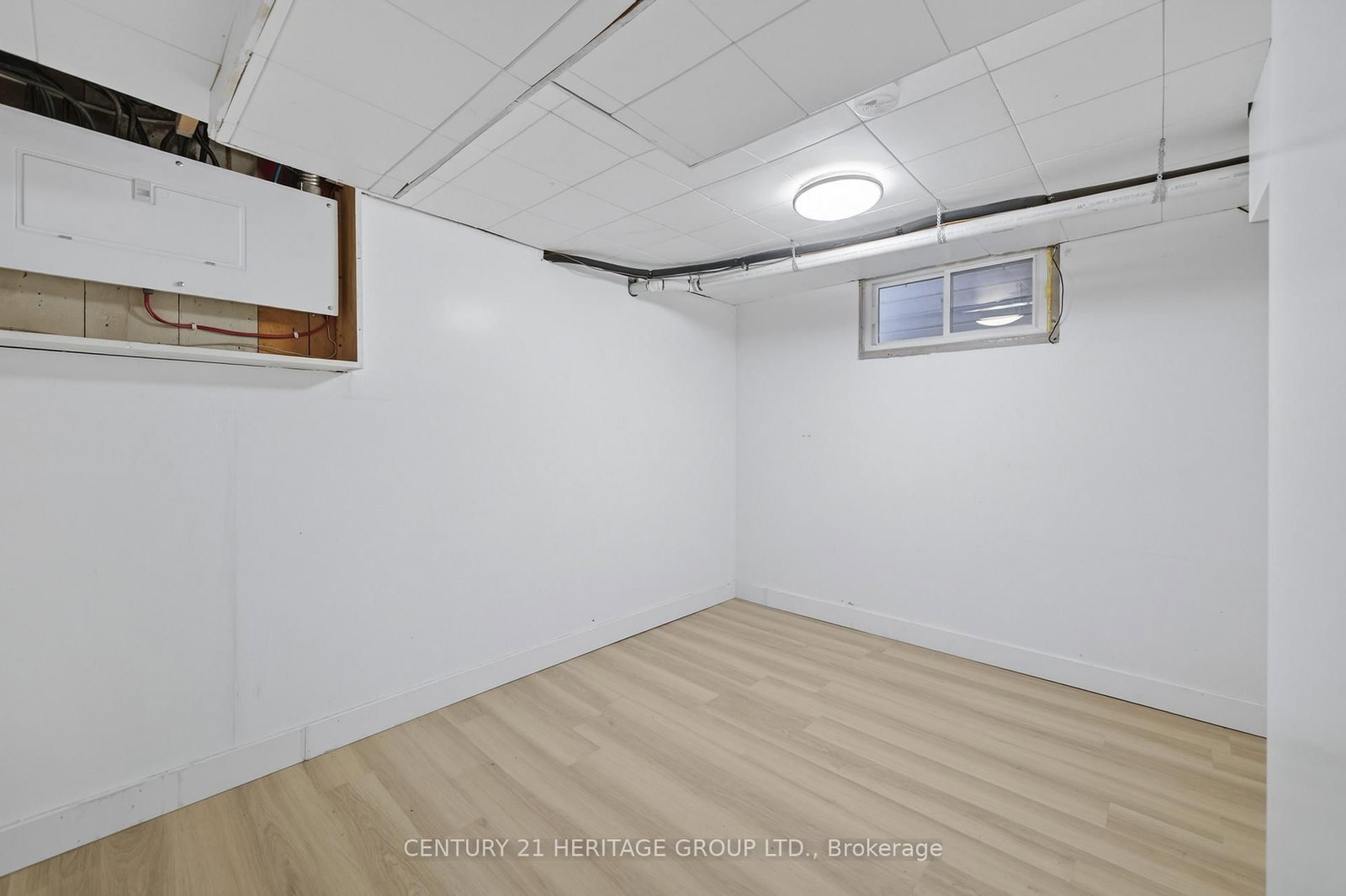 Listing Image 32