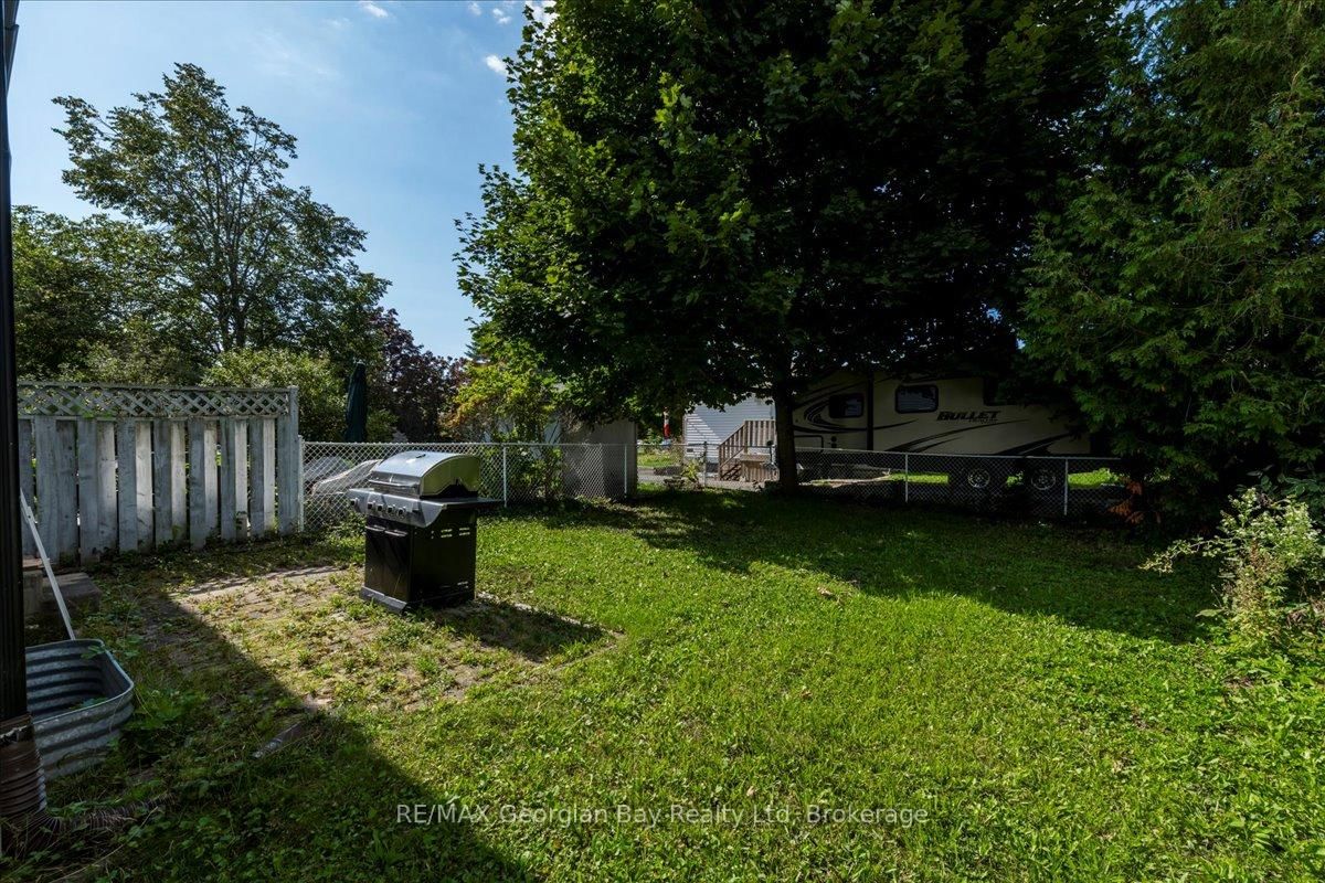 Listing Image 16