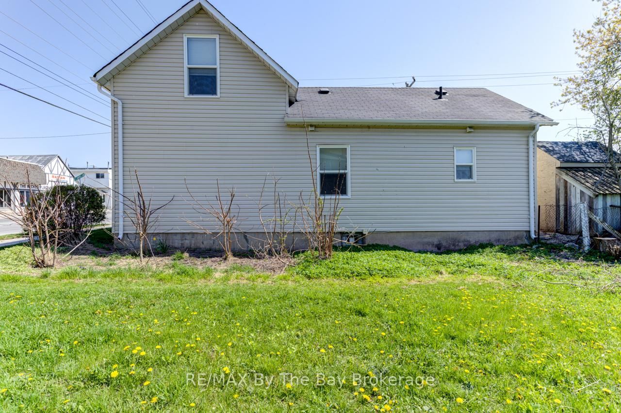 Listing Image 19