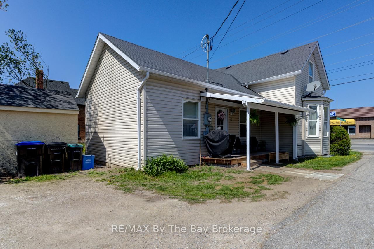 Listing photo 3