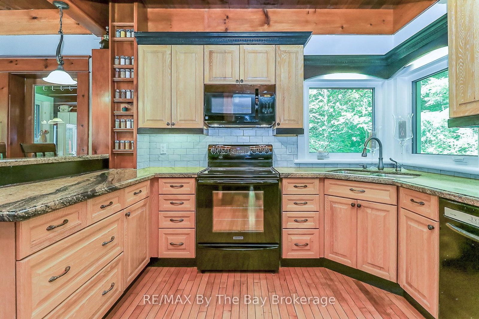 Listing Image 17