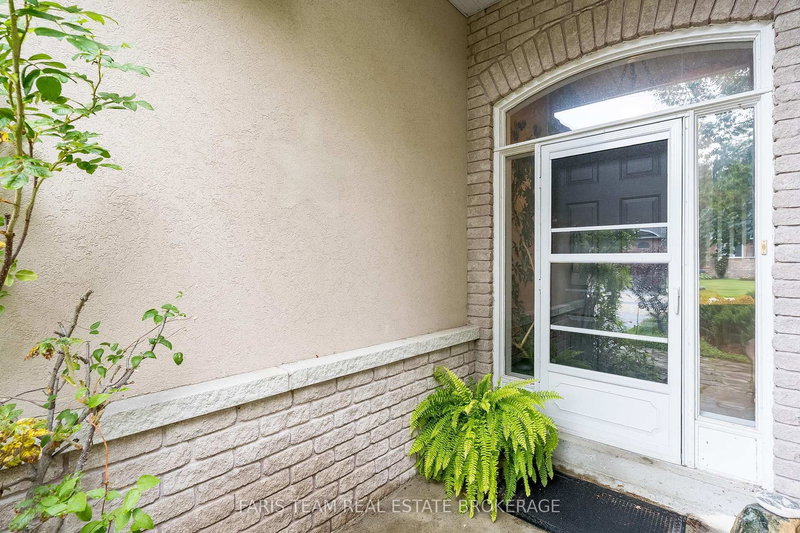 75 62nd St S, Wasaga Beach, L9Z 1V5 | Image 3