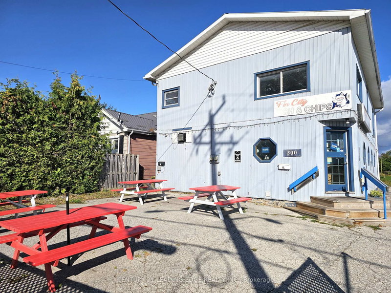 300 James St E, Orillia, L3V 1M2 | Image 3