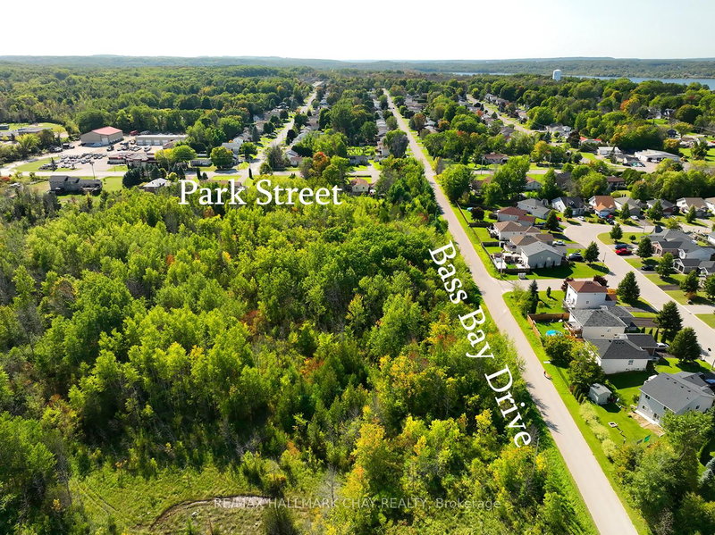 41 Bass Bay Dr, Tay, L0K 2A0 | Image 2