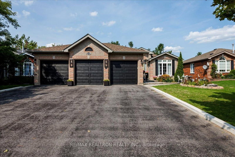 44 Columbia Rd, Barrie, L4N 8C6 | Image 2