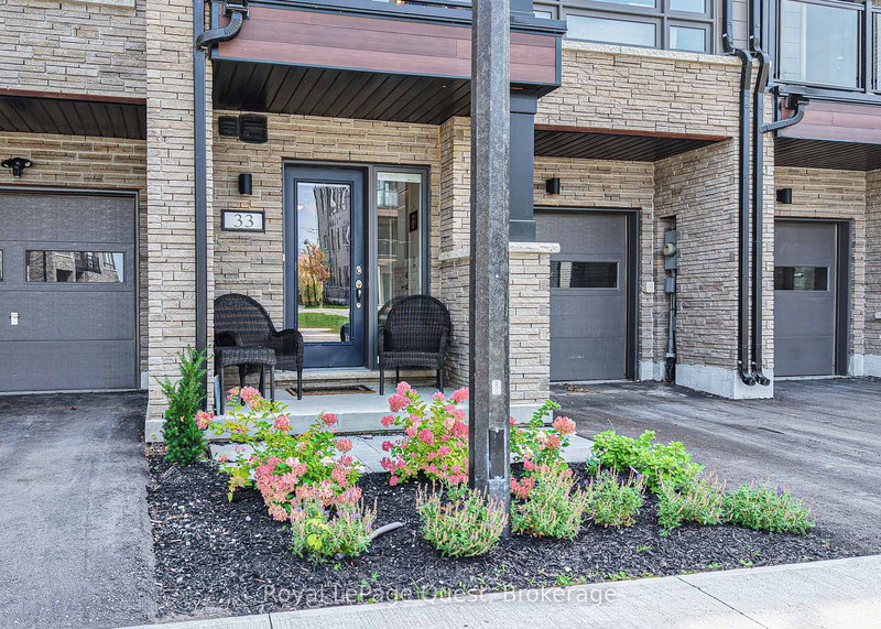 33 Wyn Wood Lane, Orillia, L3V 8P7 | Image 3