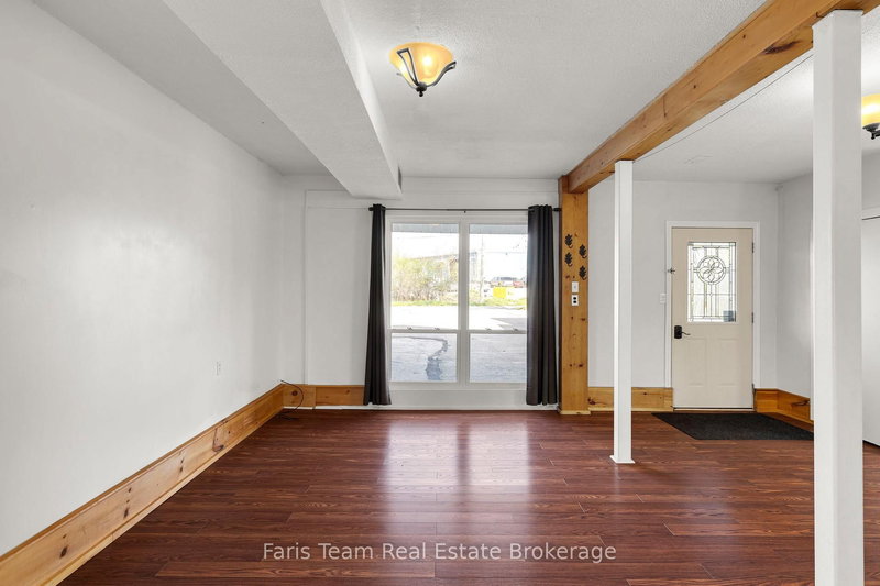 3 Courtland St, Orillia, L3V 1A4 | Image 3