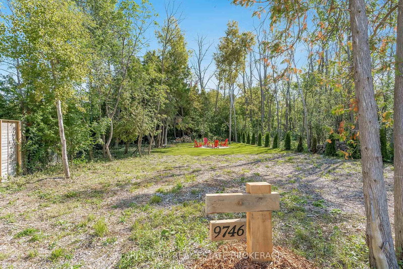 9746 Beachwood Rd, Collingwood, L9Y 3Z1 | Image 2