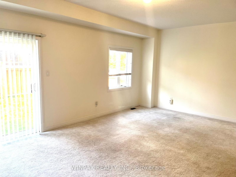 8 Bedford Estates Cres, Barrie, L4N 9K6 | Image 3