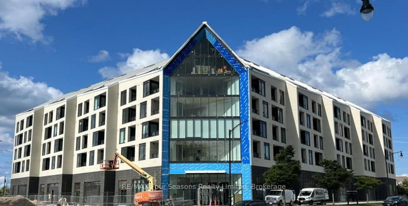 226 - 31 Huron St, Collingwood, L9Y 0E8 | Image 3