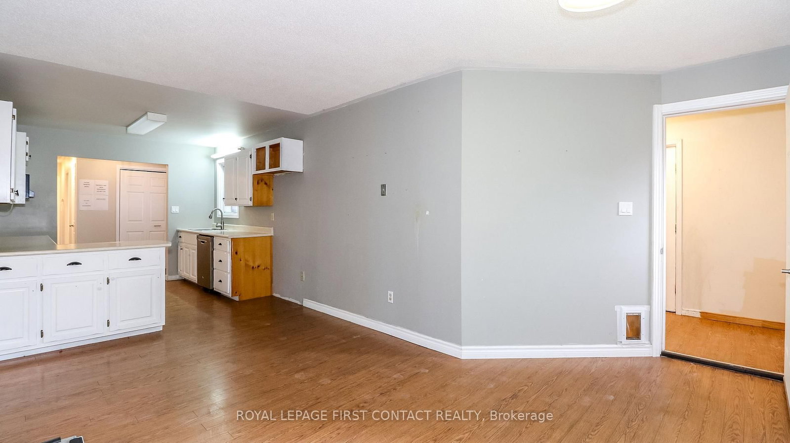 24 Howard Avenue • Tiny, ON photo 10