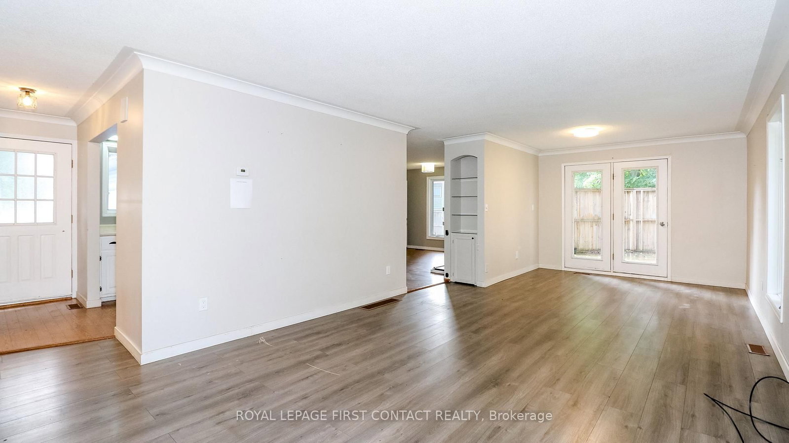 24 Howard Avenue • Tiny, ON photo 12