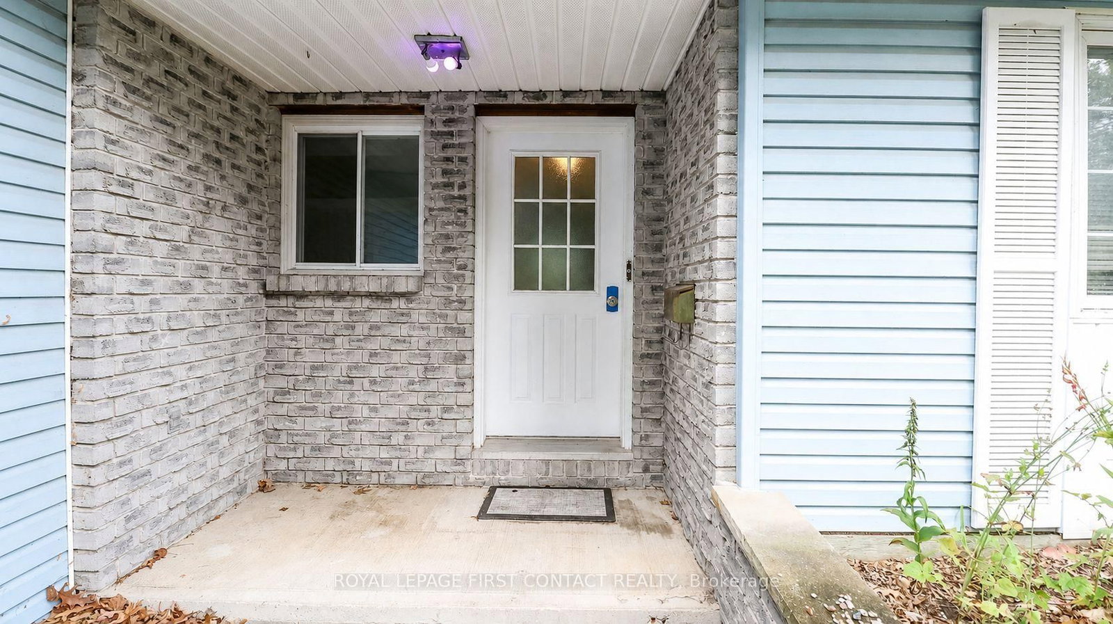 24 Howard Avenue • Tiny, ON photo 3
