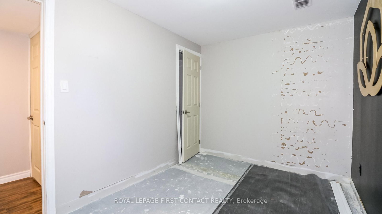 24 Howard Avenue • Tiny, ON photo 35