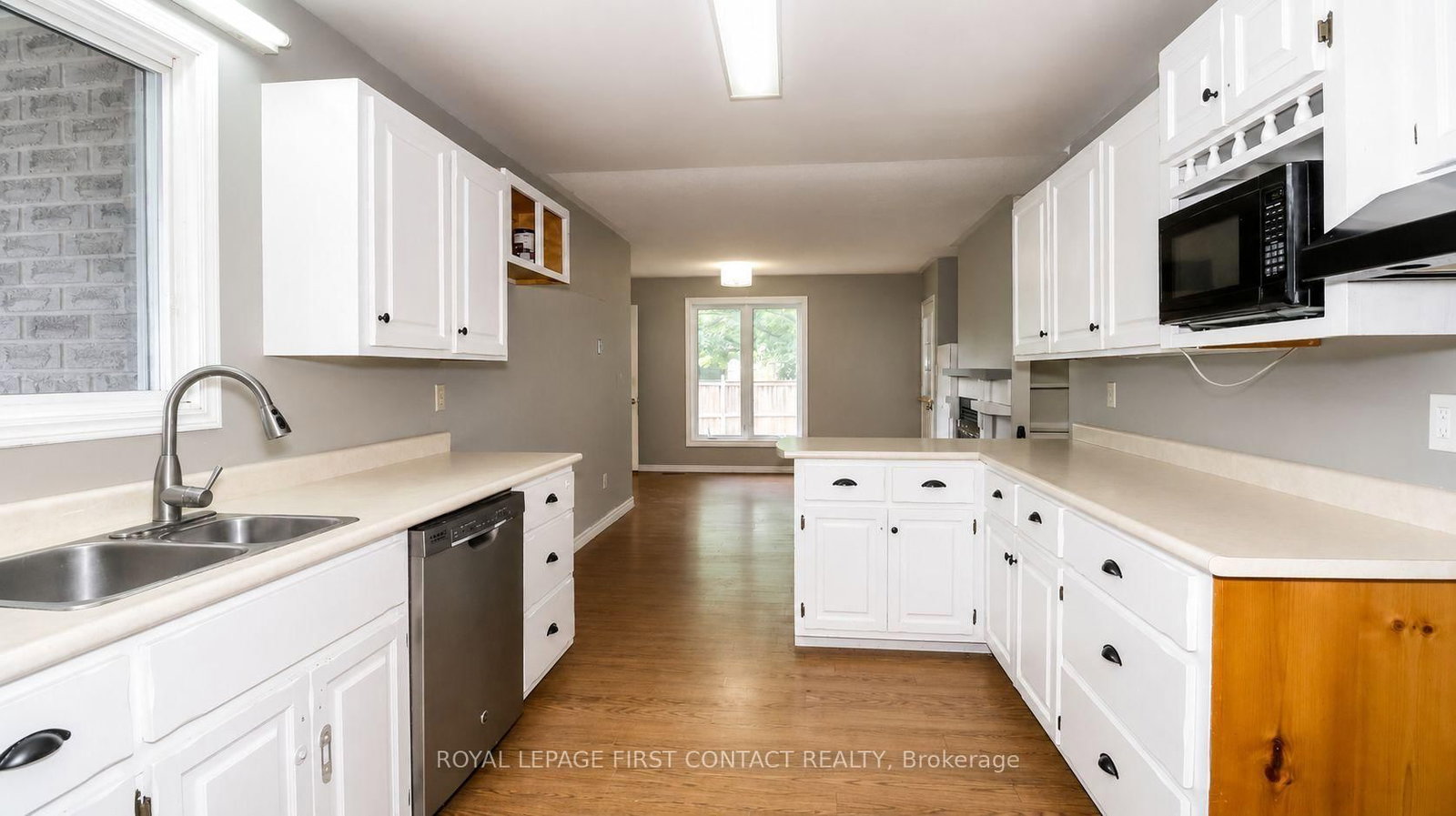 24 Howard Avenue • Tiny, ON photo 4