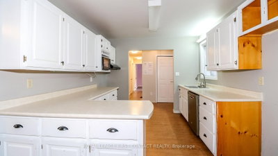 24 Howard Avenue • Tiny, ON photo 6