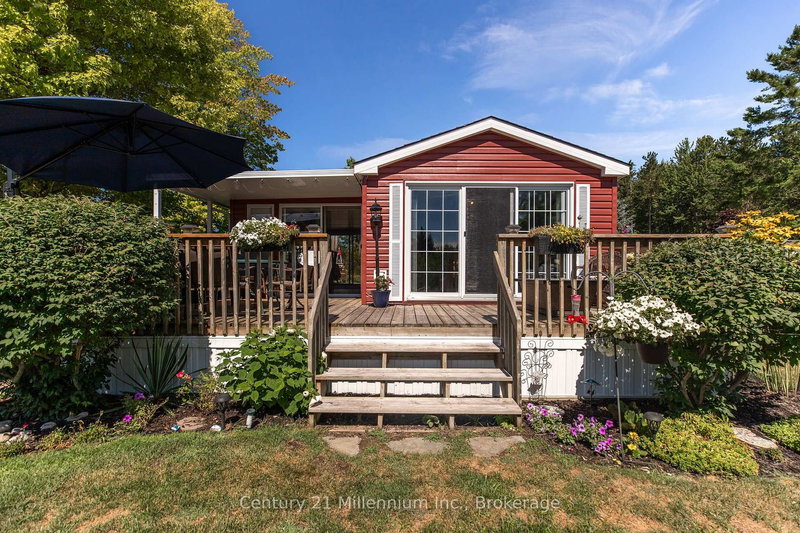 19 White Pines Tr, Wasaga Beach, L9Z 1X7 | Image 2