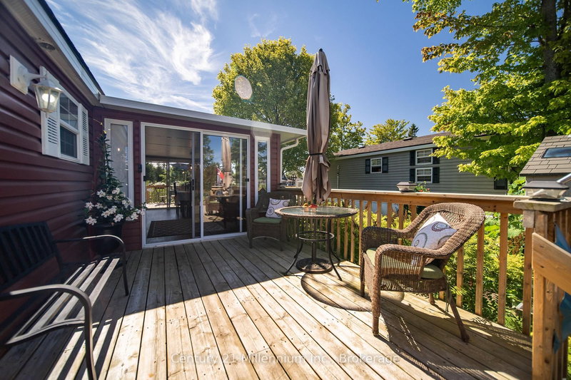 19 White Pines Tr, Wasaga Beach, L9Z 1X7 | Image 3
