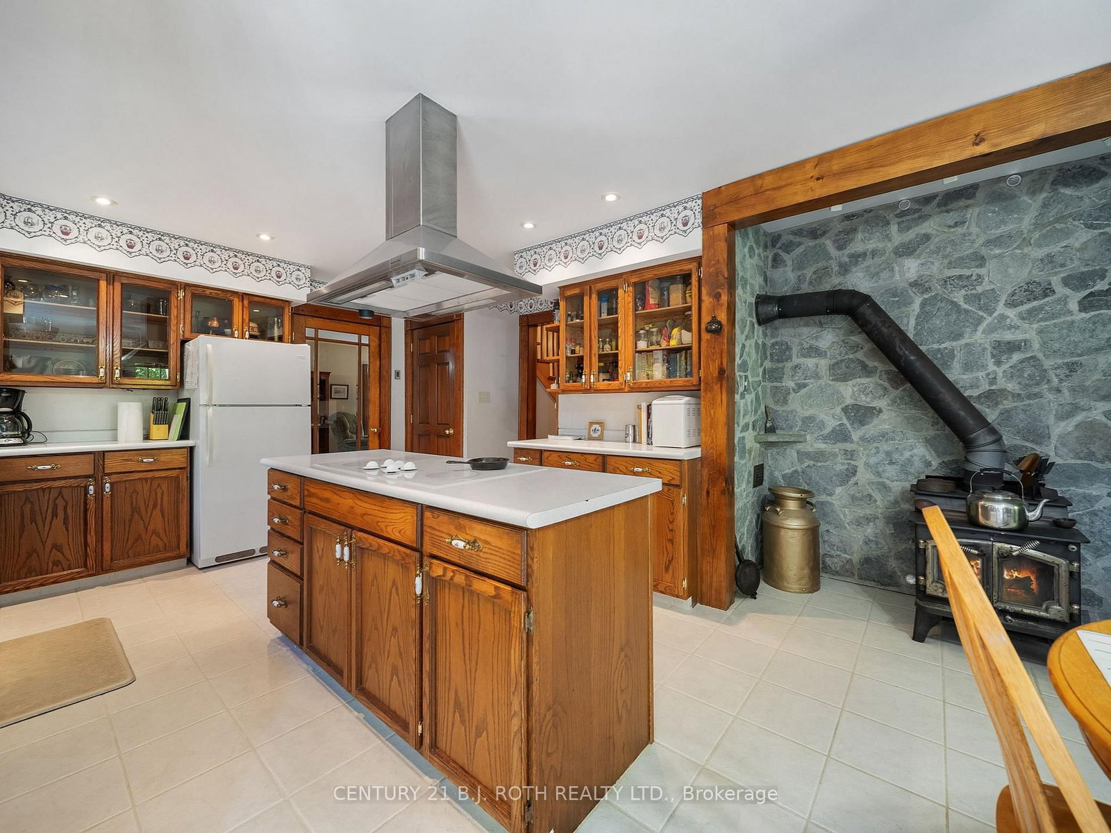 Listing Image 8