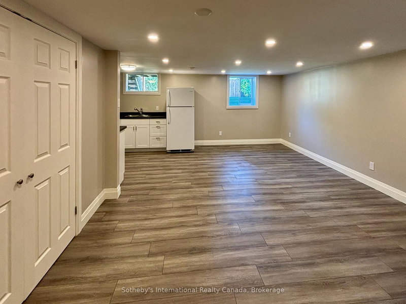 2 - 55 Courtice Cres, Collingwood, L9Y 4N7 | Image 3