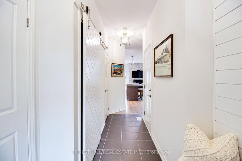 17 Gregory Ave, Collingwood, L9Y 0Z5 | Image 3