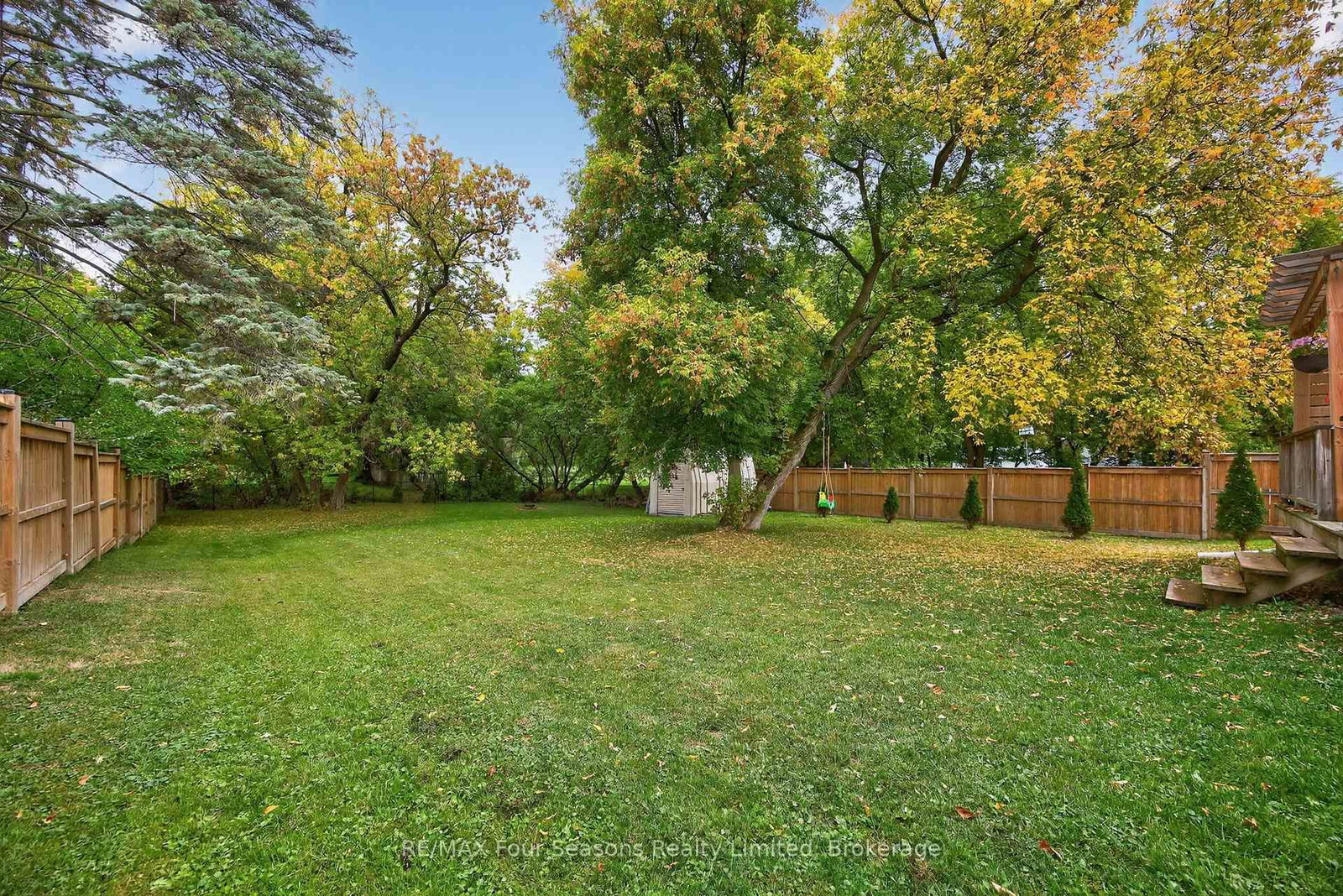 Listing Image 5