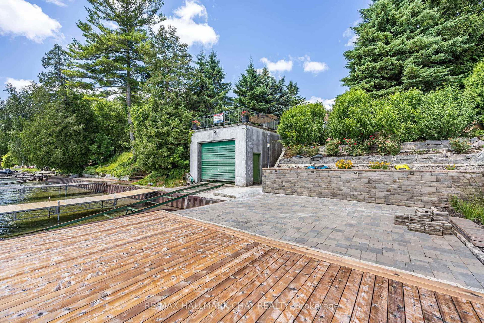 Listing Image 3