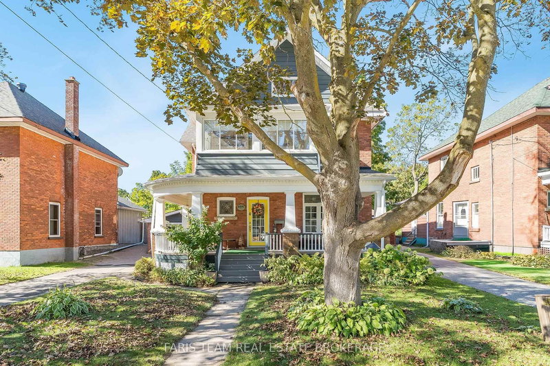 404 Manly St, Midland, L4R 3E3 | Image 3