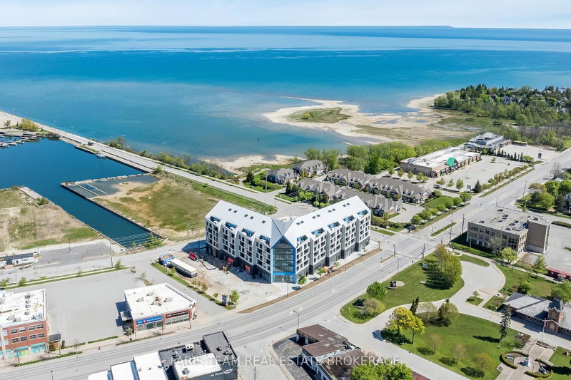 325 - 31 Huron St, Collingwood, L9Y 0E8 | Image 2
