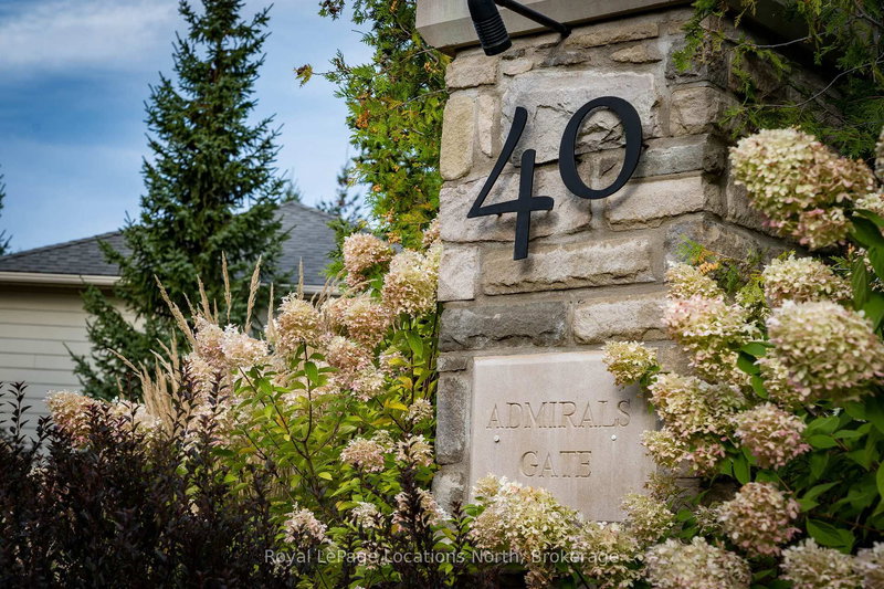 104 - 40 Trott Blvd, Collingwood, L9Y 5K5 | Image 2