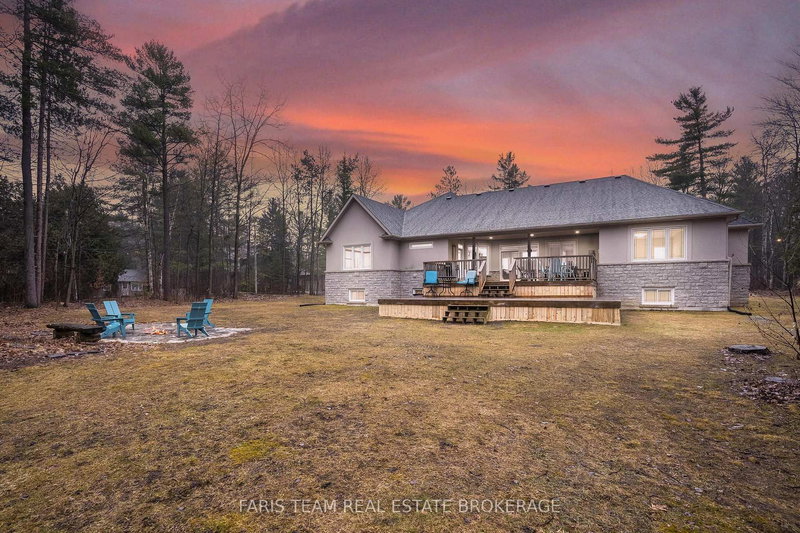 138 Knox Rd E, Wasaga Beach, L9Z 2T5 | Image 3