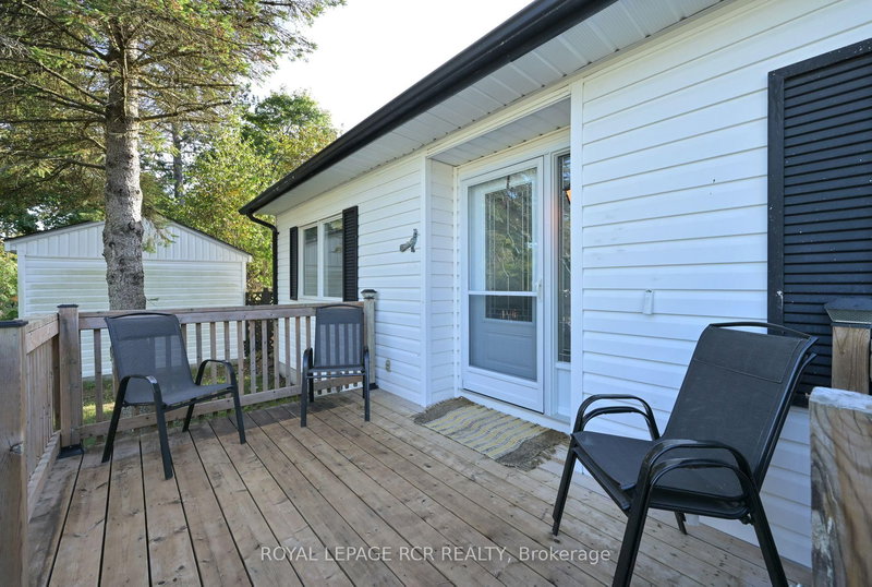 15 Carruthers St S, Wasaga Beach, L9Z 1K2 | Image 3