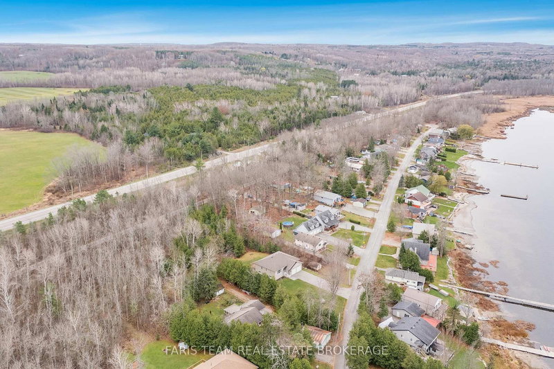 121 Mitchells Beach Rd, Tay, L0K 2A0 | Image 3