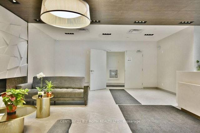 818 - 58 Lakeside Terrace