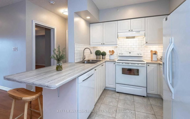 309 - 41 Ferndale Dr S, Barrie, L4N 5T6 | Image 3