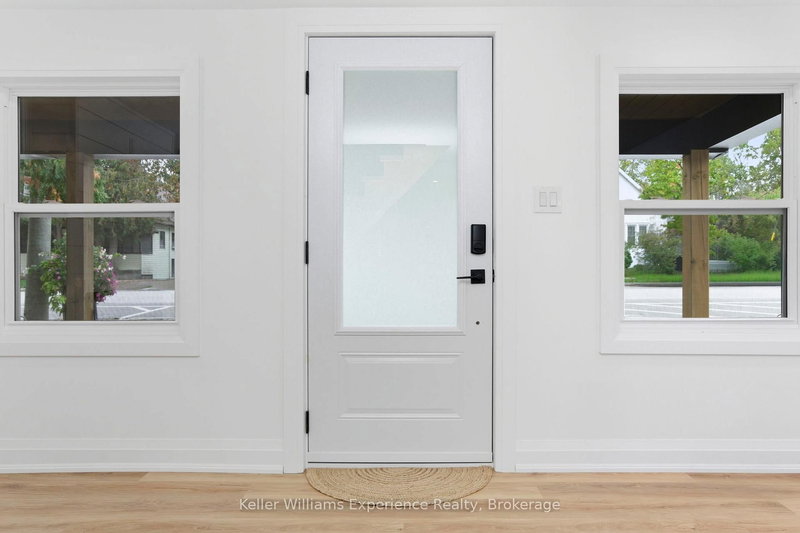 3355 Muskoka St, Severn, L0K 2B0 | Image 3