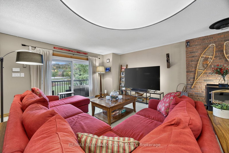 312 - 1102 Horseshoe Valley Rd W, Oro-Medonte, L4M 4Y8 | Image 2