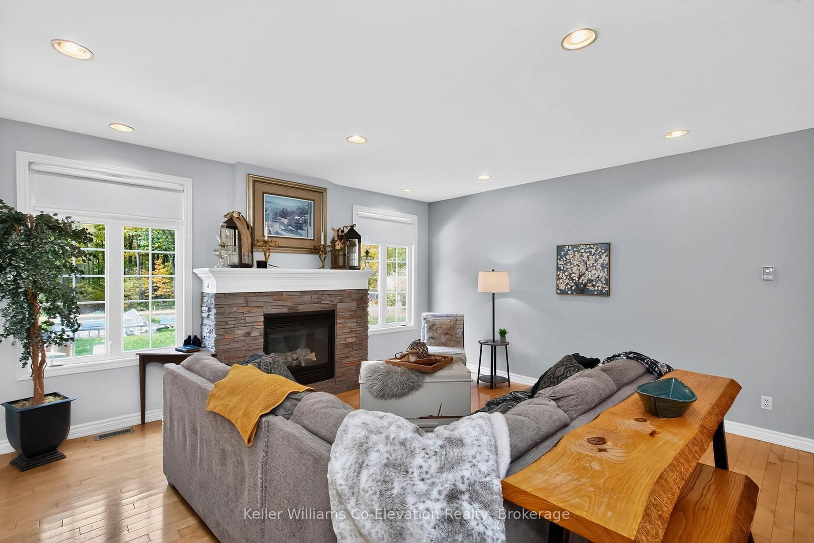 Listing Image 9