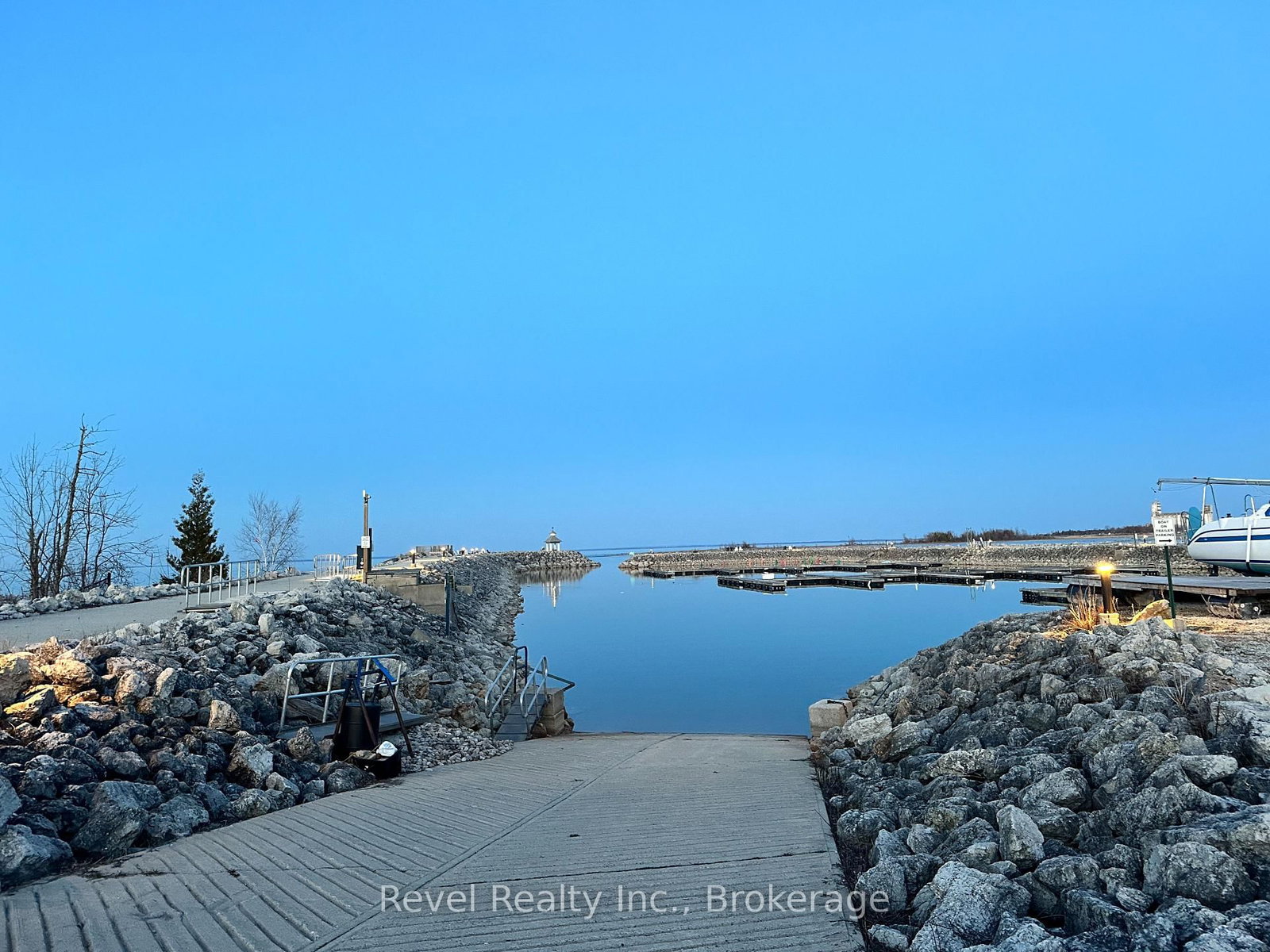 24 Ramblings Way, Unit 305 - Photo 20
