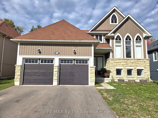 Upper - 93 Allegra Drive