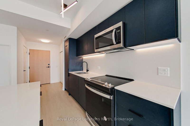 407 - 31 Huron St, Collingwood, L9Y 5T7 | Image 2