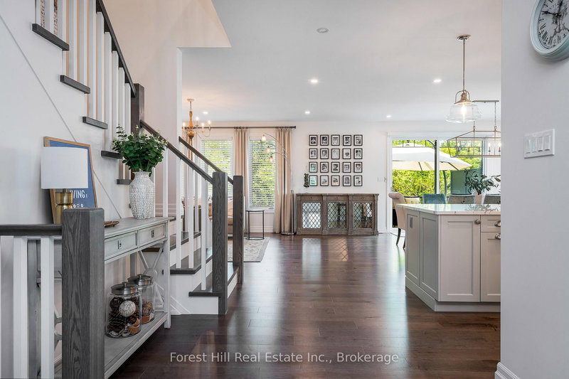 155 Glenlake Blvd, Collingwood, L9Y 0X2 | Image 3