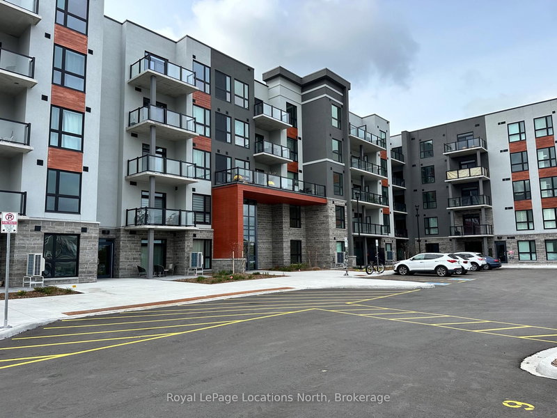 116 - 4 Kimberly Lane, Collingwood, L9Y 5T6 | Image 2