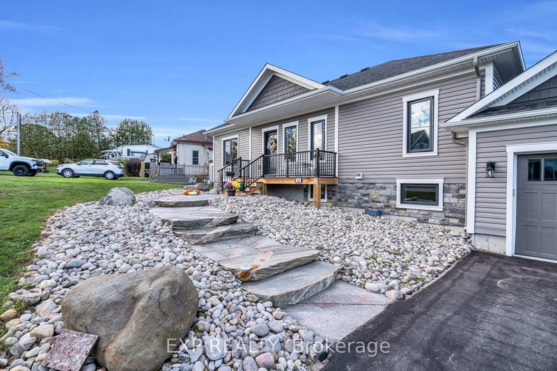 244 Frank St, Midland, L4R 1H4 | Image 3