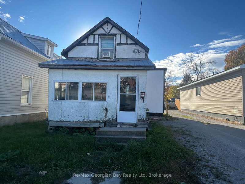 111 ANDREW St S, Orillia, L3V 5J3 | Image 3