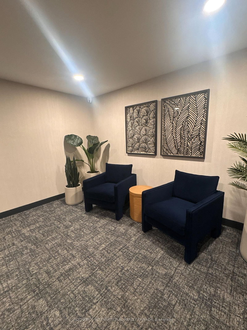 218 - 31 Huron St W, Collingwood, L9Y 0E8 | Image 3