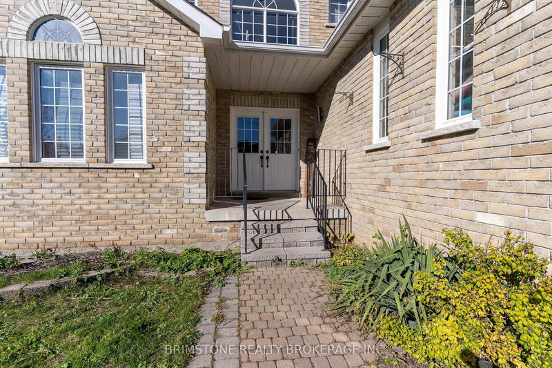 6 Silvercreek Cres, Barrie, L4N 0Z8 | Image 2