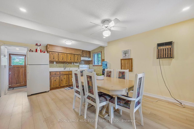 34 Nancy St, Wasaga Beach, L9Z 2K5 | Image 3