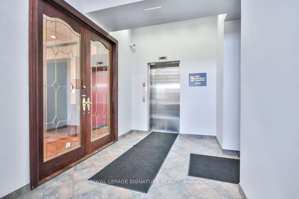 19 Front Street N, Unit 100 - Photo 10