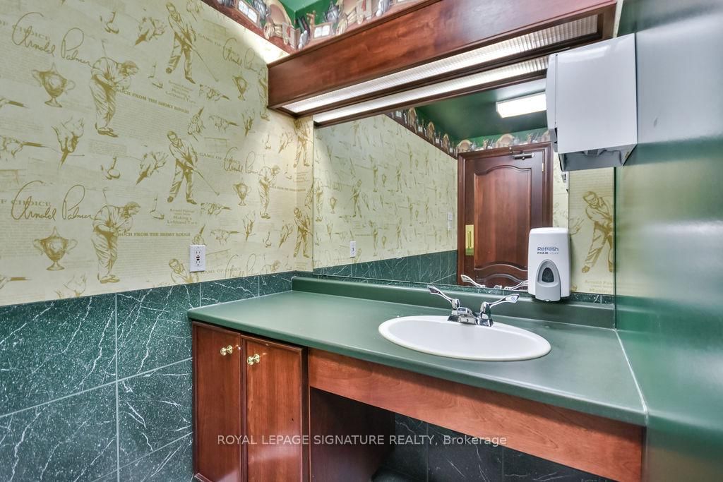 19 Front Street N, Unit 100 - Photo 13